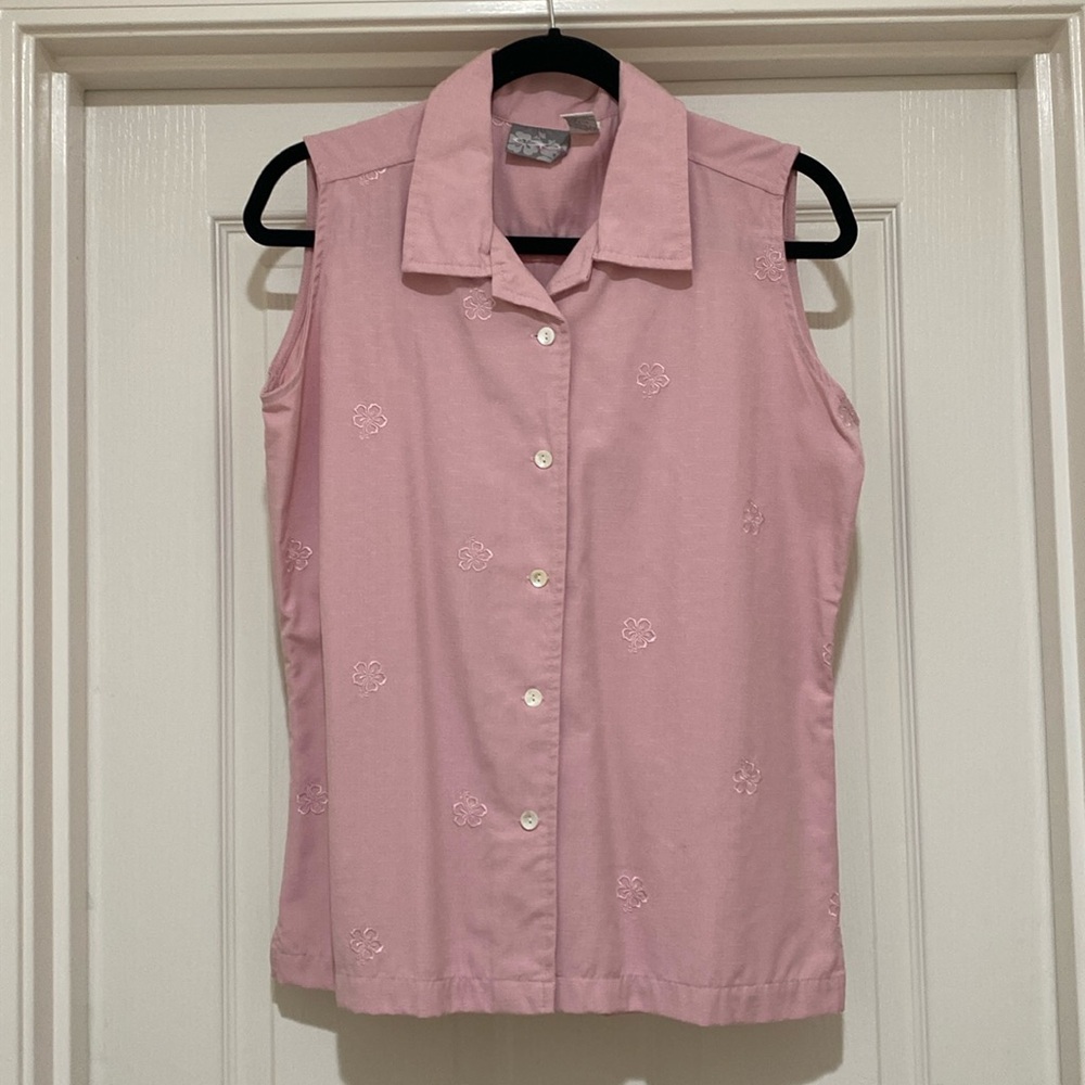 OP Sleeveless Button Up Top
Rose Pink Size Medium